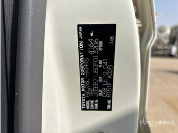 Внедорожник TOYOTA Land Cruiser
