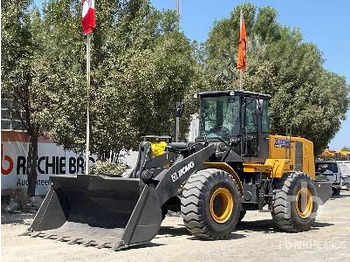 Колёсный погрузчик XCMG LW300E