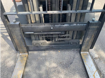 Дизельный погрузчик Manitou Mi25D: фото 5 Дизельный погрузчик Manitou Mi25D: фото 5