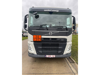 Грузовик-цистерна VOLVO FM: фото 2