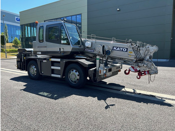 Вседорожный кран KATO 13 Ton City Crane with Only 6,822kms and 1,362 hours from New: фото 3