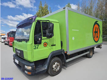 Грузовик с закрытым кузовом MAN