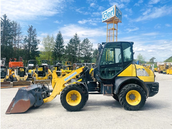 Колёсный погрузчик KOMATSU WA80