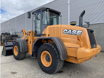 Колёсный погрузчик Case 721F: фото 2