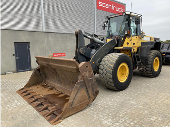 Колёсный погрузчик KOMATSU WA320