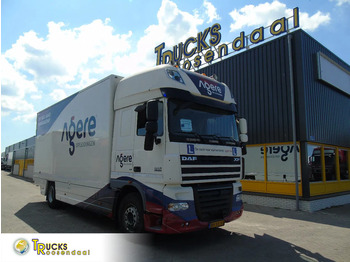 Грузовик с закрытым кузовом DAF XF 105 460