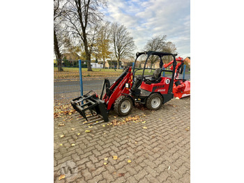 Компактный фронтальный погрузчик Schäffer 2028: фото 3