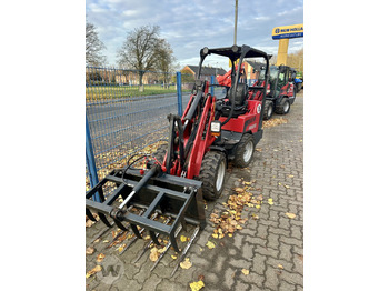 Компактный фронтальный погрузчик Schäffer 2028: фото 4