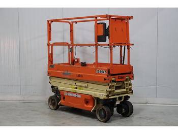 Ножничный подъемник JLG