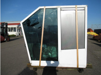 Кабина LIEBHERR