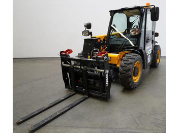Телескопический погрузчик JCB