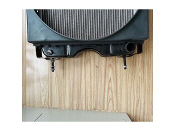 Новый Радиатор для Колёсных погрузчиков XINCHAI C490BPG Original Radiator: фото 4 Новый Радиатор для Колёсных погрузчиков XINCHAI C490BPG Original Radiator: фото 4