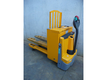 : фото в шапке страницы