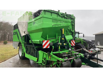 Картофелеуборочный комбайн AVR