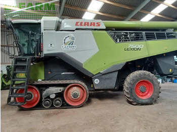 Зерноуборочный комбайн CLAAS Lexion 750