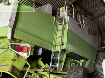 Зерноуборочный комбайн CLAAS Lexion 460