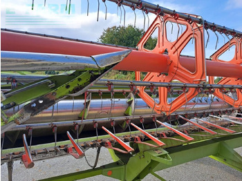 Зерноуборочный комбайн CLAAS Lexion