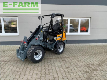 Колёсный погрузчик GIANT