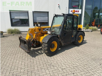 Телескопический погрузчик JCB