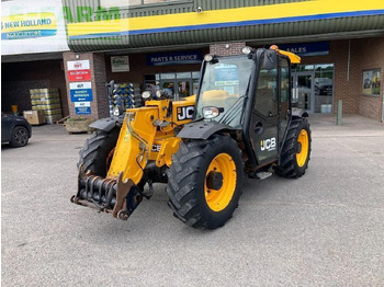 Телескопический погрузчик JCB