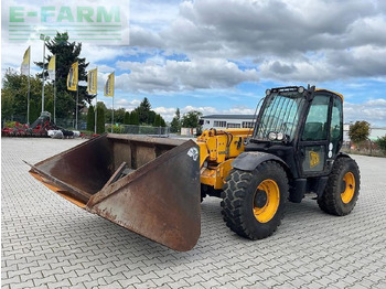 Телескопический погрузчик JCB
