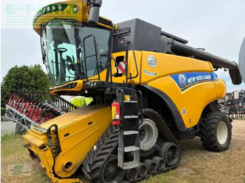 Зерноуборочный комбайн NEW HOLLAND CR8.80