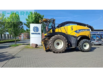 Кормоуборочный комбайн NEW HOLLAND