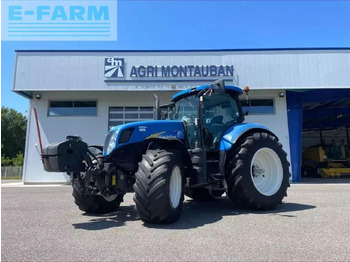 Трактор NEW HOLLAND T7050
