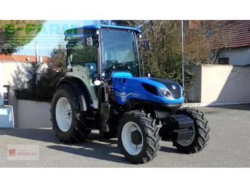 Трактор NEW HOLLAND T4