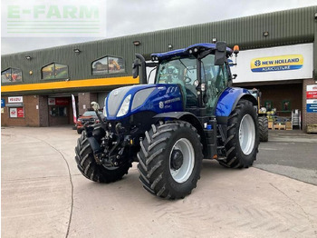 Трактор NEW HOLLAND T7.225