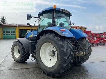 Трактор New Holland t7050: фото 4