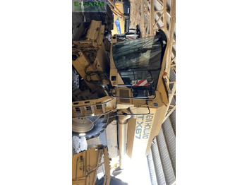 : фото в шапке страницы