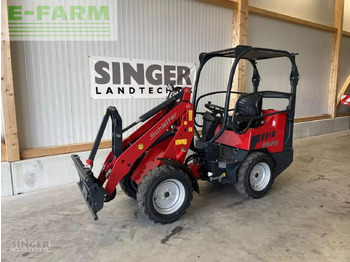 : фото в шапке страницы