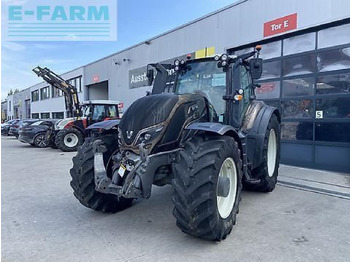 Трактор VALTRA T214