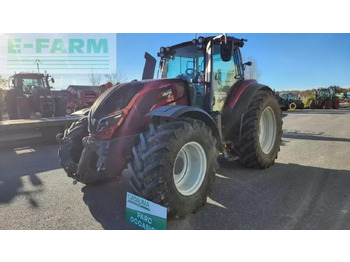 Трактор VALTRA T214