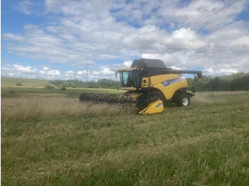 Зерноуборочный комбайн NEW HOLLAND CR980