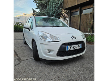 Легковой автомобиль