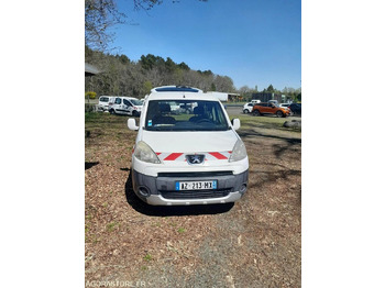 Легковой автомобиль