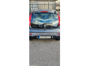 Легковой автомобиль PEUGEOT