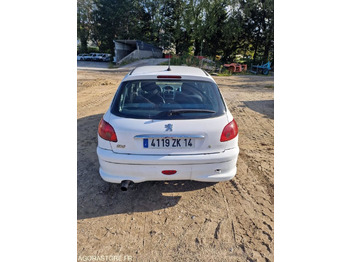 Легковой автомобиль PEUGEOT 206 - LOT N°1: фото 4