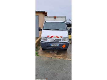 Малотоннажный самосвал RENAULT Mascott