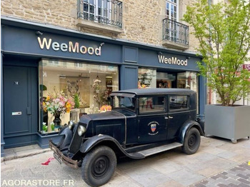 Легковой автомобиль RENAULT