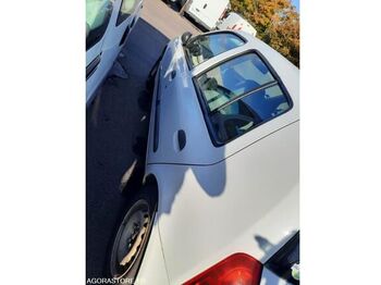 Хэтчбек Renault CLIO: фото 3
