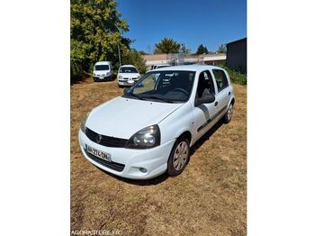Хэтчбек Renault CLIO: фото 4 Хэтчбек Renault CLIO: фото 4