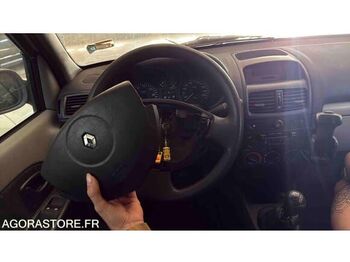 Хэтчбек Renault CLIO: фото 3 Хэтчбек Renault CLIO: фото 3