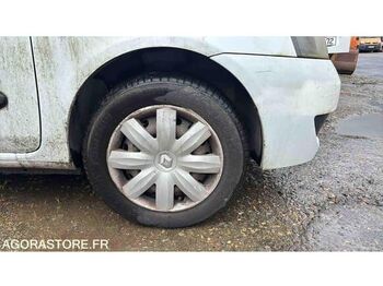 Хэтчбек Renault CLIO: фото 3 Хэтчбек Renault CLIO: фото 3