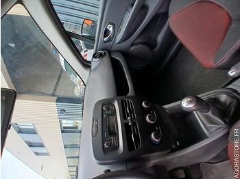 Хэтчбек Renault CLIO: фото 2 Хэтчбек Renault CLIO: фото 2