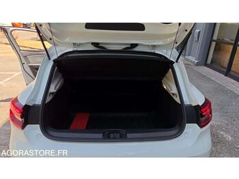 Хэтчбек Renault CLIO: фото 5