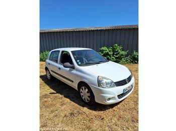 Хэтчбек Renault CLIO: фото 3 Хэтчбек Renault CLIO: фото 3