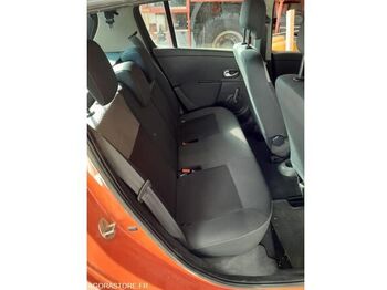 Хэтчбек Renault CLIO: фото 4 Хэтчбек Renault CLIO: фото 4